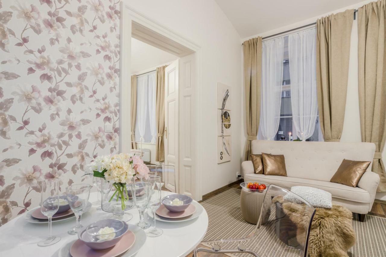 Prague Apt Near Charles Bridge By Michal&Friends Exterior photo